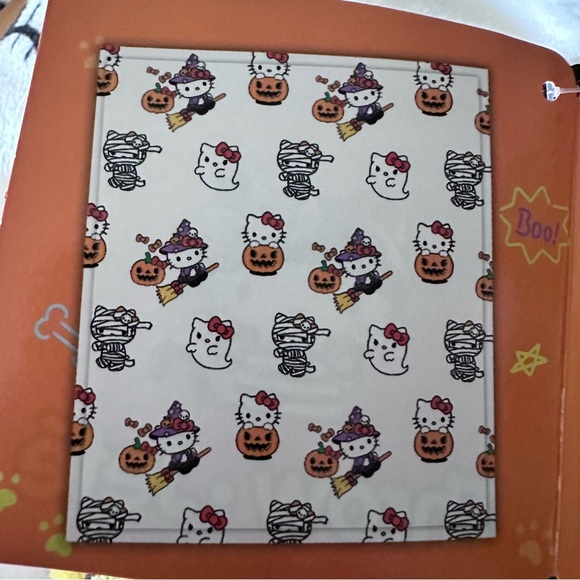 Hello Kitty Trick or Treat Halloween Throw Blanket - Picture 2 of 5